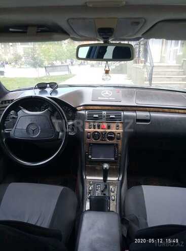Mercedes E 240 1998, 351,161 km - 2.4 l - Xırdalan