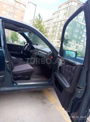 Mercedes E 240 1998, 351,161 km - 2.4 l - Xırdalan