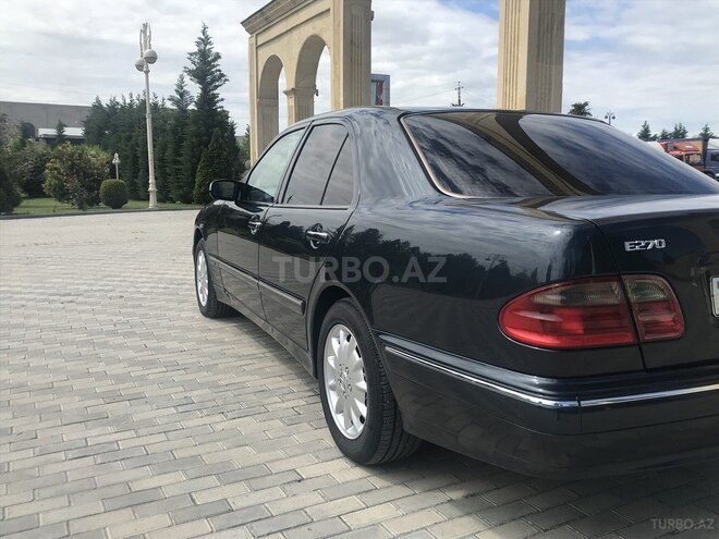 Mercedes E 270 2001, 292,000 km - 2.7 l - Bərdə
