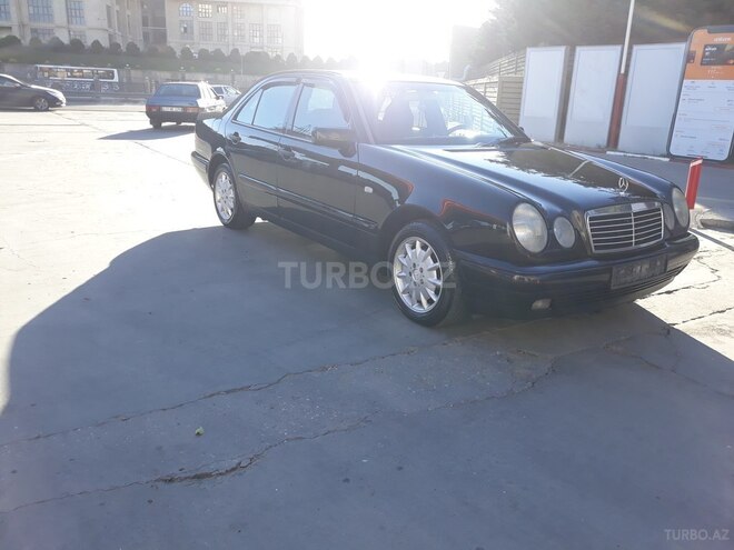 Mercedes E 240 1998, 308,000 km - 2.4 l - Bakı