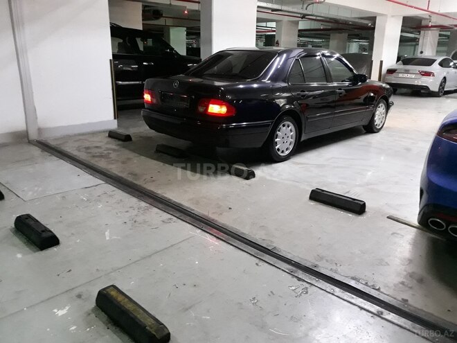 Mercedes E 240 1998, 308,000 km - 2.4 l - Bakı