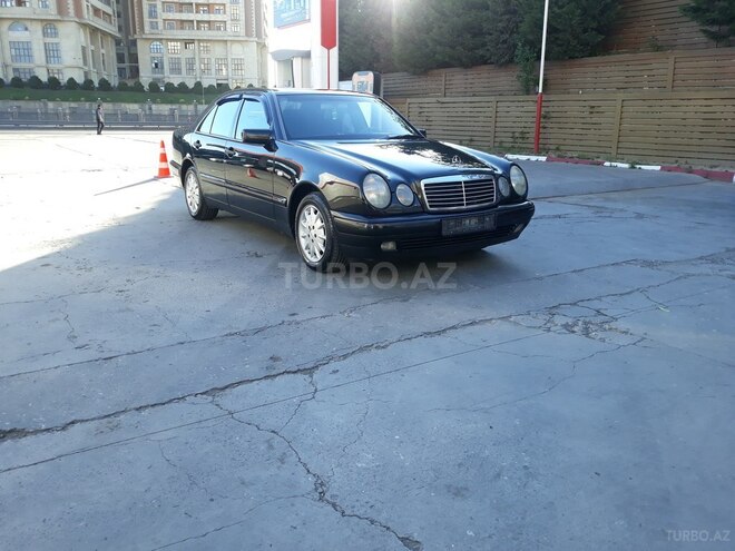 Mercedes E 240 1998, 308,000 km - 2.4 l - Bakı