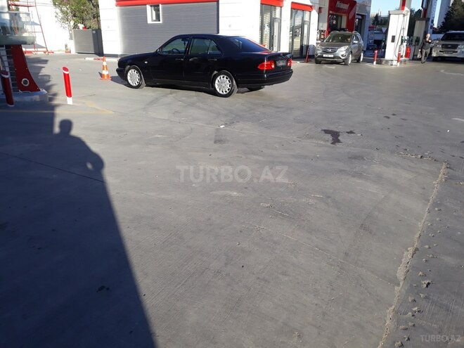 Mercedes E 240 1998, 308,000 km - 2.4 l - Bakı