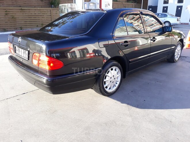 Mercedes E 240 1998, 308,000 km - 2.4 l - Bakı