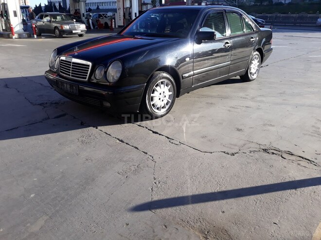 Mercedes E 240 1998, 308,000 km - 2.4 l - Bakı