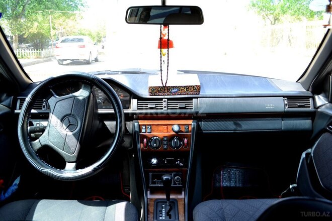 Mercedes E 220 1995, 365,500 km - 2.2 l - Bakı