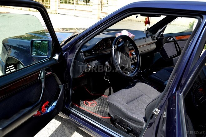 Mercedes E 220 1995, 365,500 km - 2.2 l - Bakı
