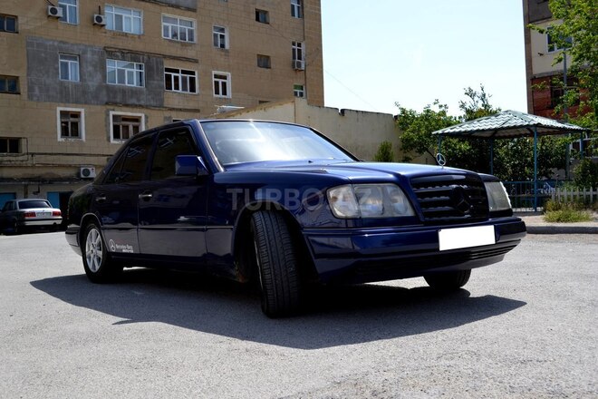 Mercedes E 220 1995, 365,500 km - 2.2 l - Bakı