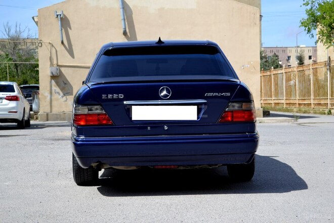 Mercedes E 220 1995, 365,500 km - 2.2 l - Bakı