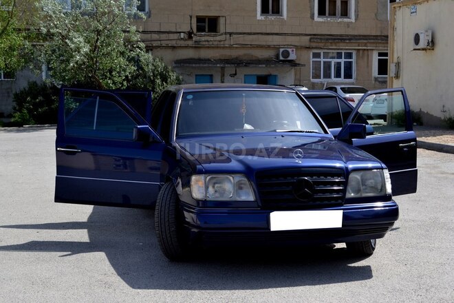 Mercedes E 220 1995, 365,500 km - 2.2 l - Bakı