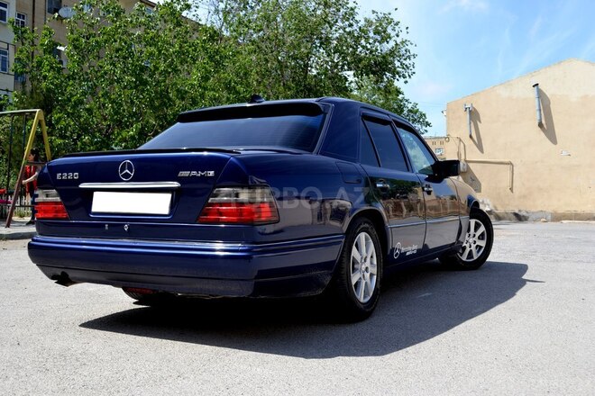 Mercedes E 220 1995, 365,500 km - 2.2 l - Bakı