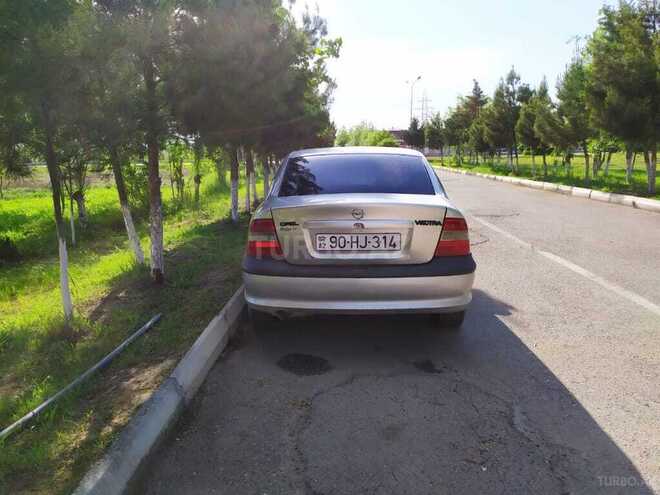 Opel Vectra 1996, 407,750 km - 1.6 l - Yevlax
