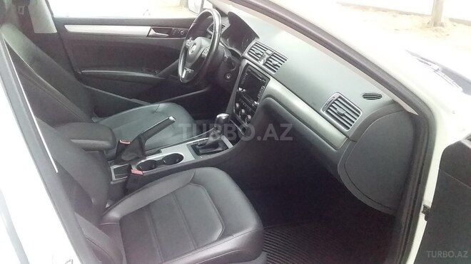 Volkswagen Passat 2013, 56,890 km - 1.8 л - Xırdalan