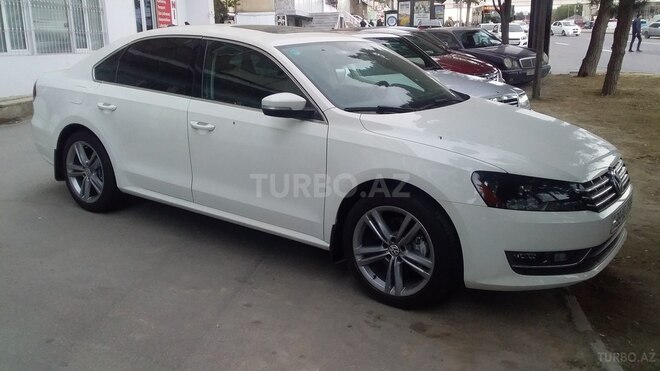 Volkswagen Passat 2013, 56,890 km - 1.8 л - Xırdalan