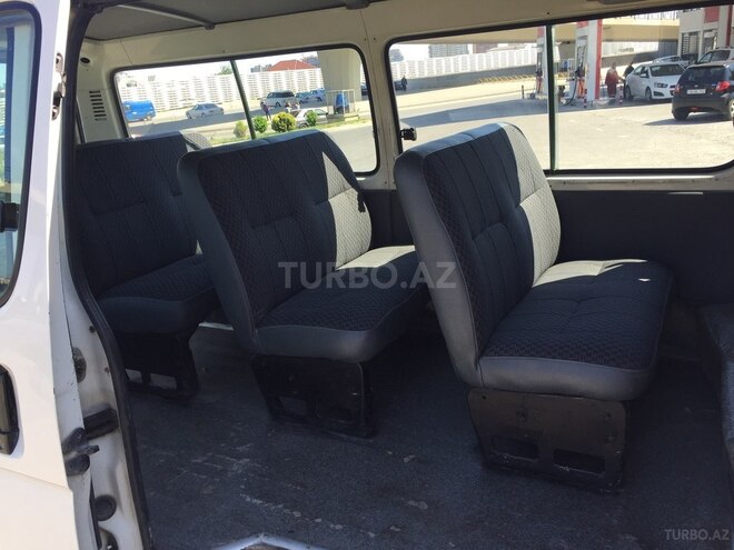 Toyota HiAce 2003, 238,000 km - 2.0 l - Bakı