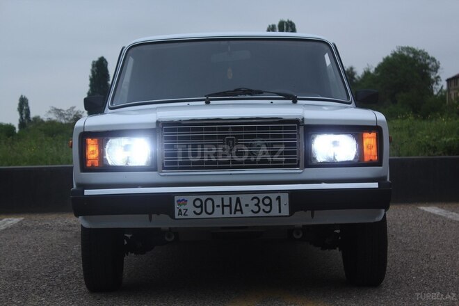 LADA (VAZ) 2107 2009, 82,000 km - 1.6 л - Quba