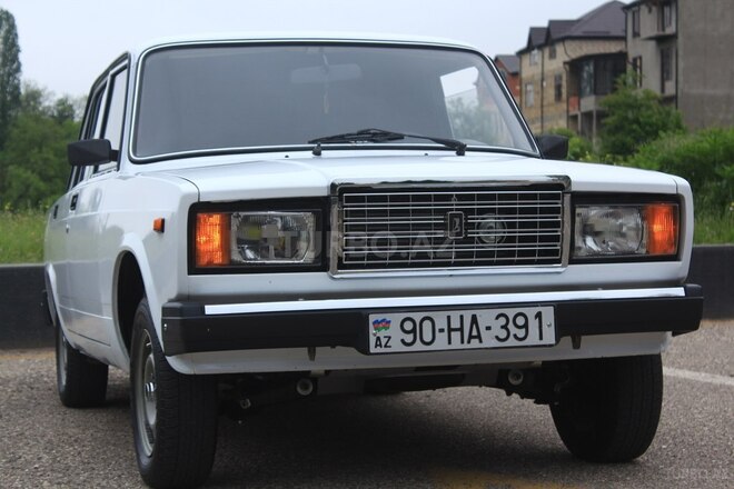 LADA (VAZ) 2107 2009, 82,000 km - 1.6 л - Quba