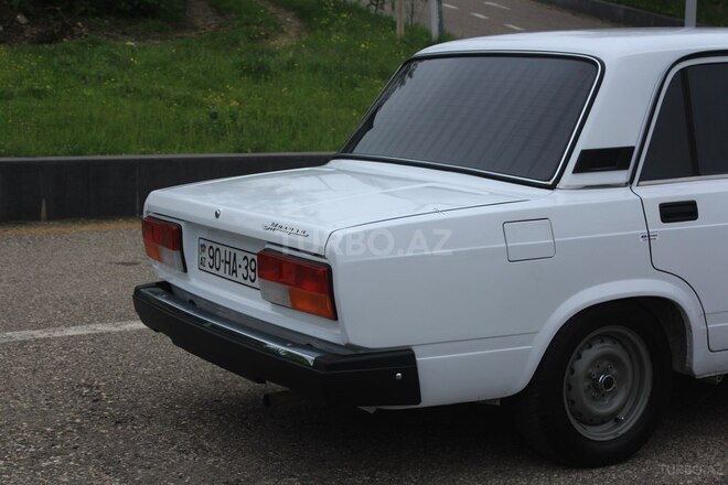 LADA (VAZ) 2107 2009, 82,000 km - 1.6 л - Quba