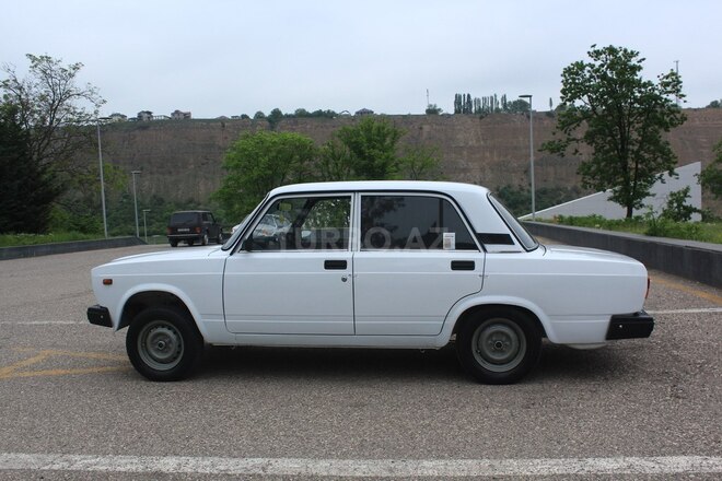 LADA (VAZ) 2107 2009, 82,000 km - 1.6 л - Quba