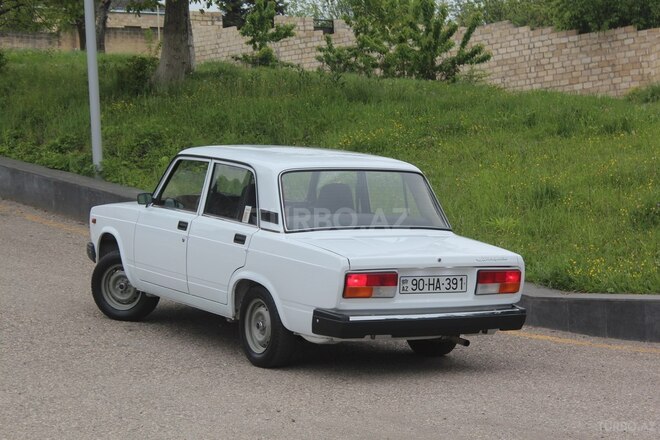 LADA (VAZ) 2107 2009, 82,000 km - 1.6 л - Quba