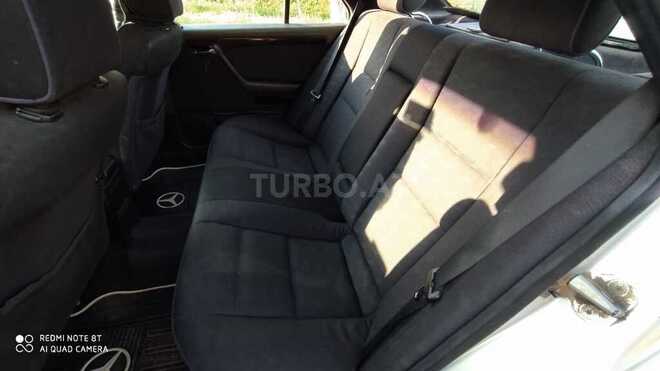 Mercedes C 220 1995, 143,000 km - 2.2 l - Yardımlı