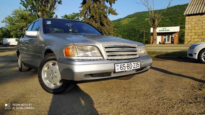 Mercedes C 220 1995, 143,000 km - 2.2 l - Yardımlı