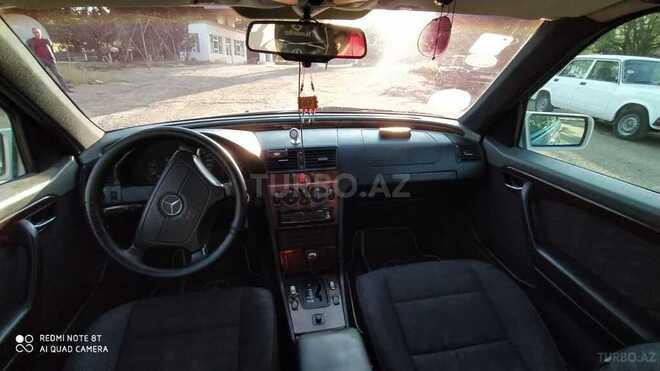 Mercedes C 220 1995, 143,000 km - 2.2 l - Yardımlı