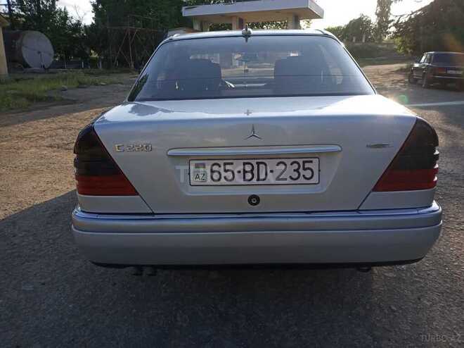 Mercedes C 220 1995, 143,000 km - 2.2 l - Yardımlı