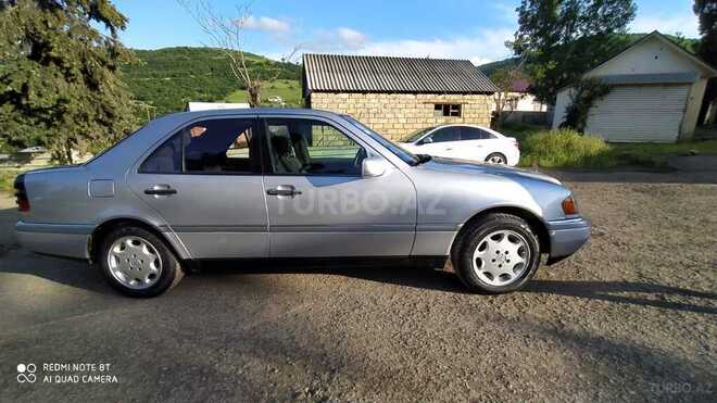 Mercedes C 220 1995, 143,000 km - 2.2 l - Yardımlı