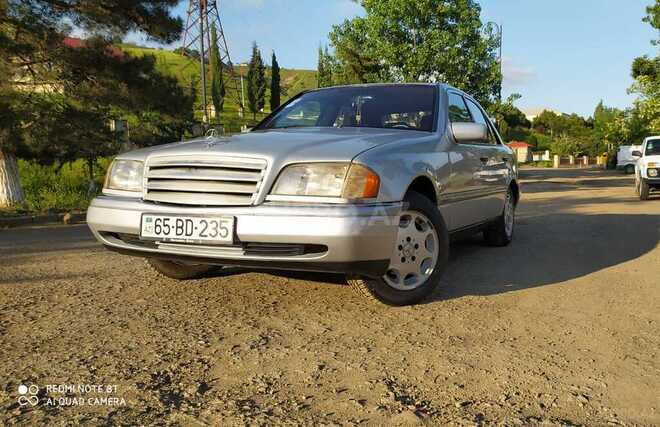 Mercedes C 220 1995, 143,000 km - 2.2 l - Yardımlı
