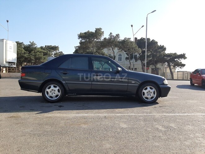 Mercedes C 240 2000, 190,000 km - 2.4 l - Bakı