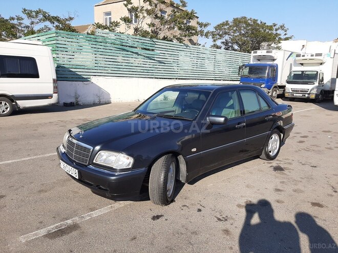 Mercedes C 240 2000, 190,000 km - 2.4 l - Bakı