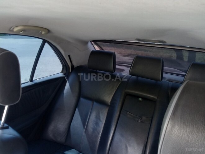 Mercedes E 270 2000, 320,000 km - 2.7 л - Bakı