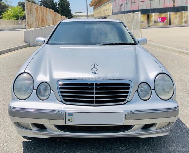 Mercedes E 240 1999, 299,999 km - 2.4 l - Bakı