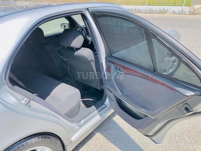 Mercedes E 240 1999, 299,999 km - 2.4 l - Bakı