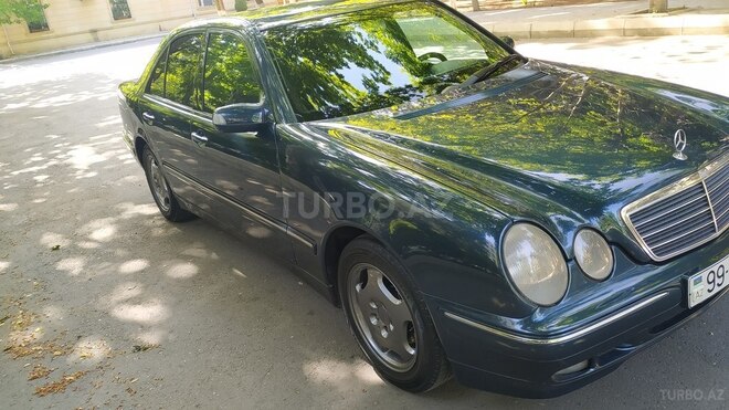 Mercedes E 220 2000, 285,000 km - 2.2 л - Bakı