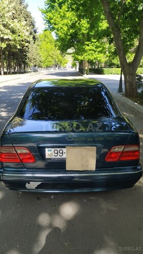 Mercedes E 220 2000, 285,000 km - 2.2 л - Bakı