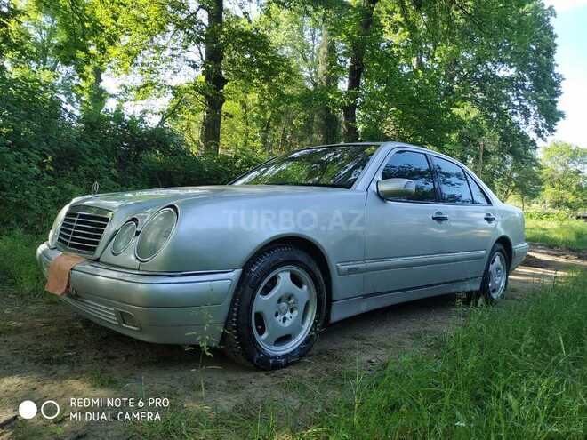 Mercedes E 220 1998, 48,867 km - 2.2 l - Masallı