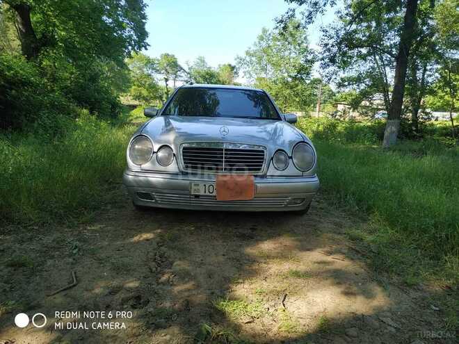 Mercedes E 220 1998, 48,867 km - 2.2 l - Masallı