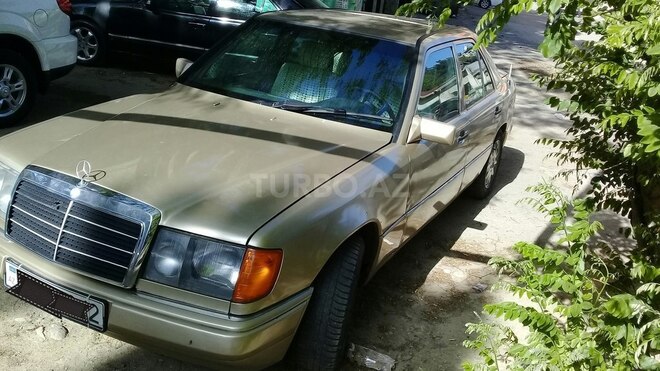 Mercedes E 230 1987, 348,000 km - 2.3 l - Bakı