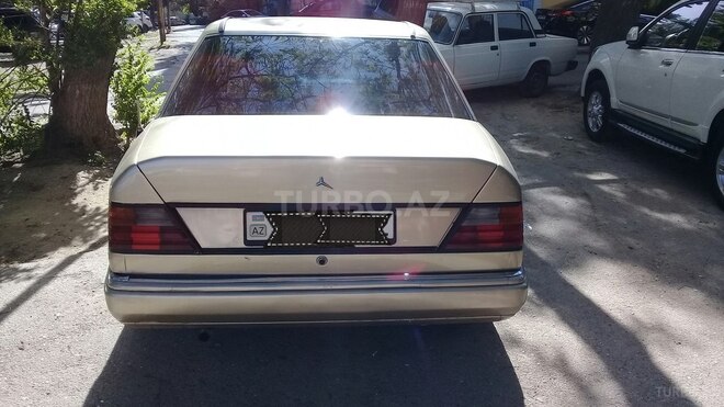 Mercedes E 230 1987, 348,000 km - 2.3 l - Bakı
