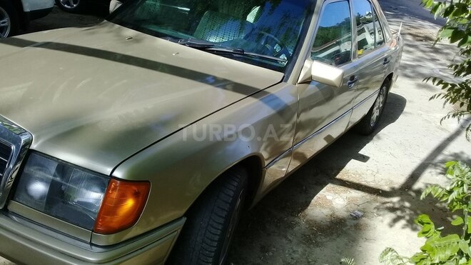 Mercedes E 230 1987, 348,000 km - 2.3 l - Bakı