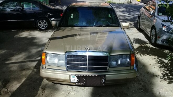Mercedes E 230 1987, 348,000 km - 2.3 l - Bakı
