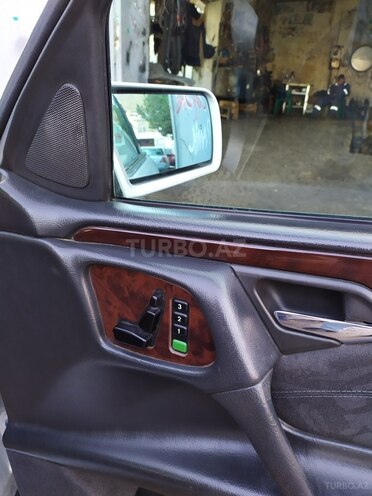 Mercedes E 240 1997, 310,000 km - 2.4 l - Şamaxı