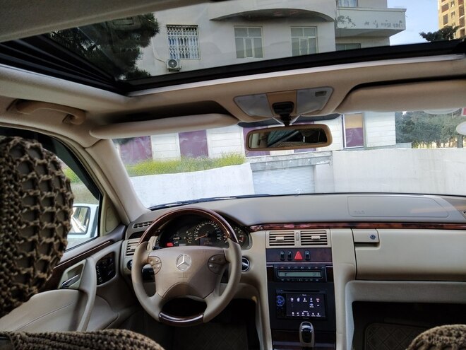Mercedes E 240 2000, 268,000 km - 2.6 l - Bakı