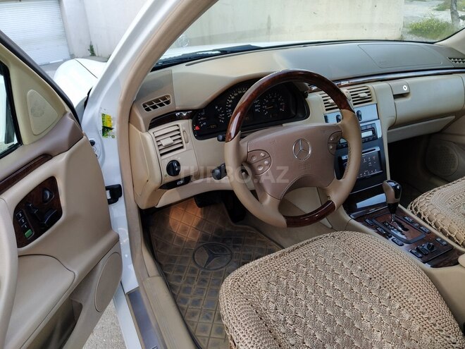 Mercedes E 240 2000, 268,000 km - 2.6 l - Bakı