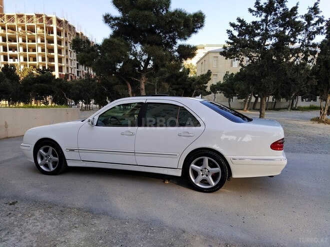 Mercedes E 240 2000, 268,000 km - 2.6 l - Bakı