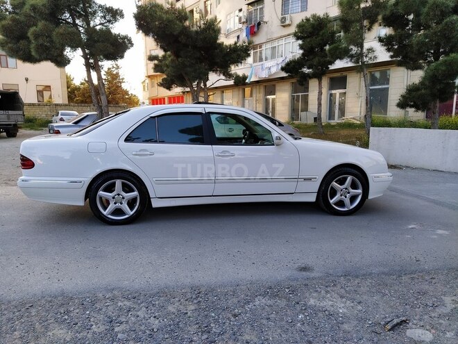 Mercedes E 240 2000, 268,000 km - 2.6 l - Bakı