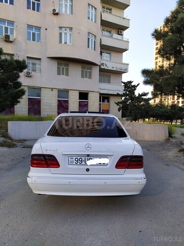 Mercedes E 240 2000, 268,000 km - 2.6 l - Bakı