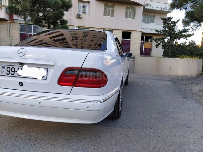 Mercedes E 240 2000, 268,000 km - 2.6 l - Bakı